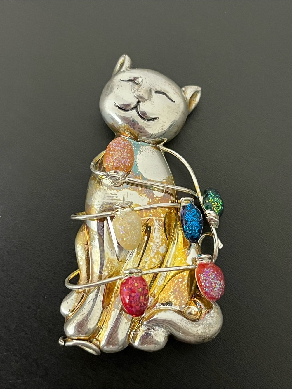 Vintage Christmas Brooch Silver Plated Cat Brooch with Multicolour Holiday Light